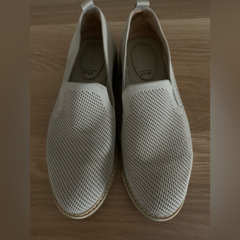 Kelly & Katie Aerin Womens Taupe Beige Comfort Loafers Shoes Size 7.5 M Slip On